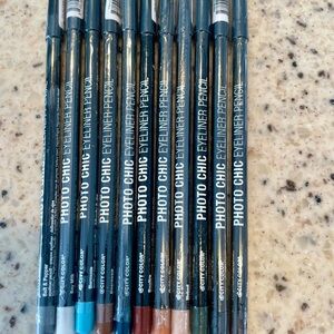 New Set of 11 Photo Chic Eyeliners